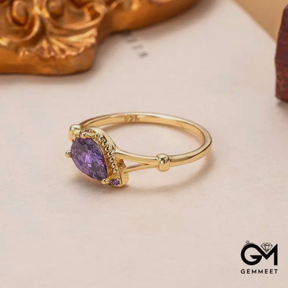 Vintage Amethyst Gold Plated Drop Ring - Picture 2 of 5